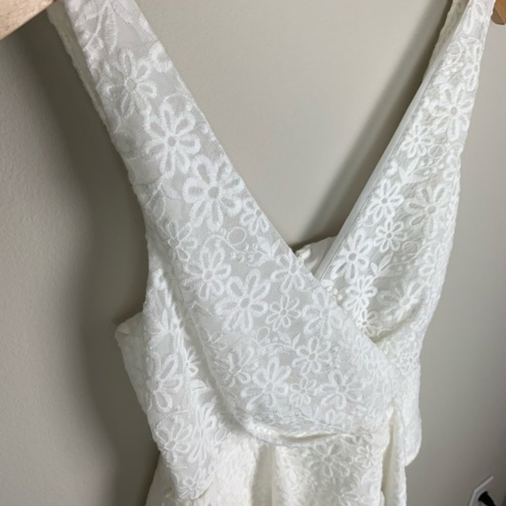 Trina Turk White Lace Peplum Dress NeW - Picture 6 of 10